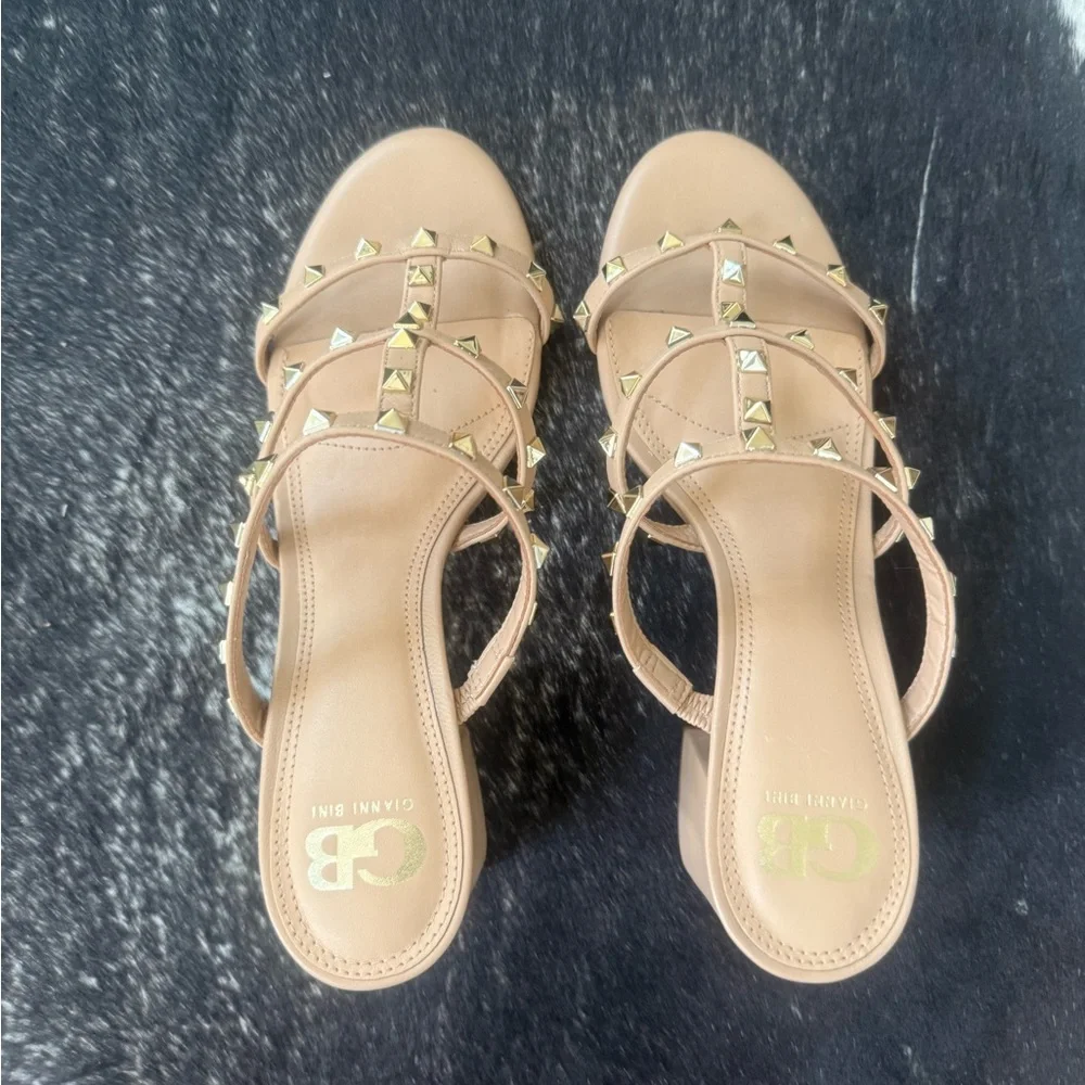 Gianni Bini Women's Beige Sandals with Gold Studs - Picture 3 of 4